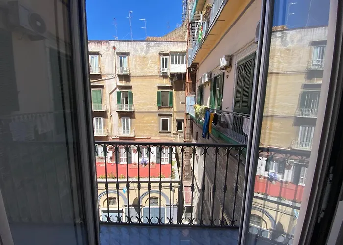Ludben Dante B&B Napoli