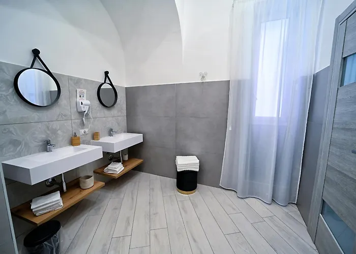 Ludben Dante B&B Napoli